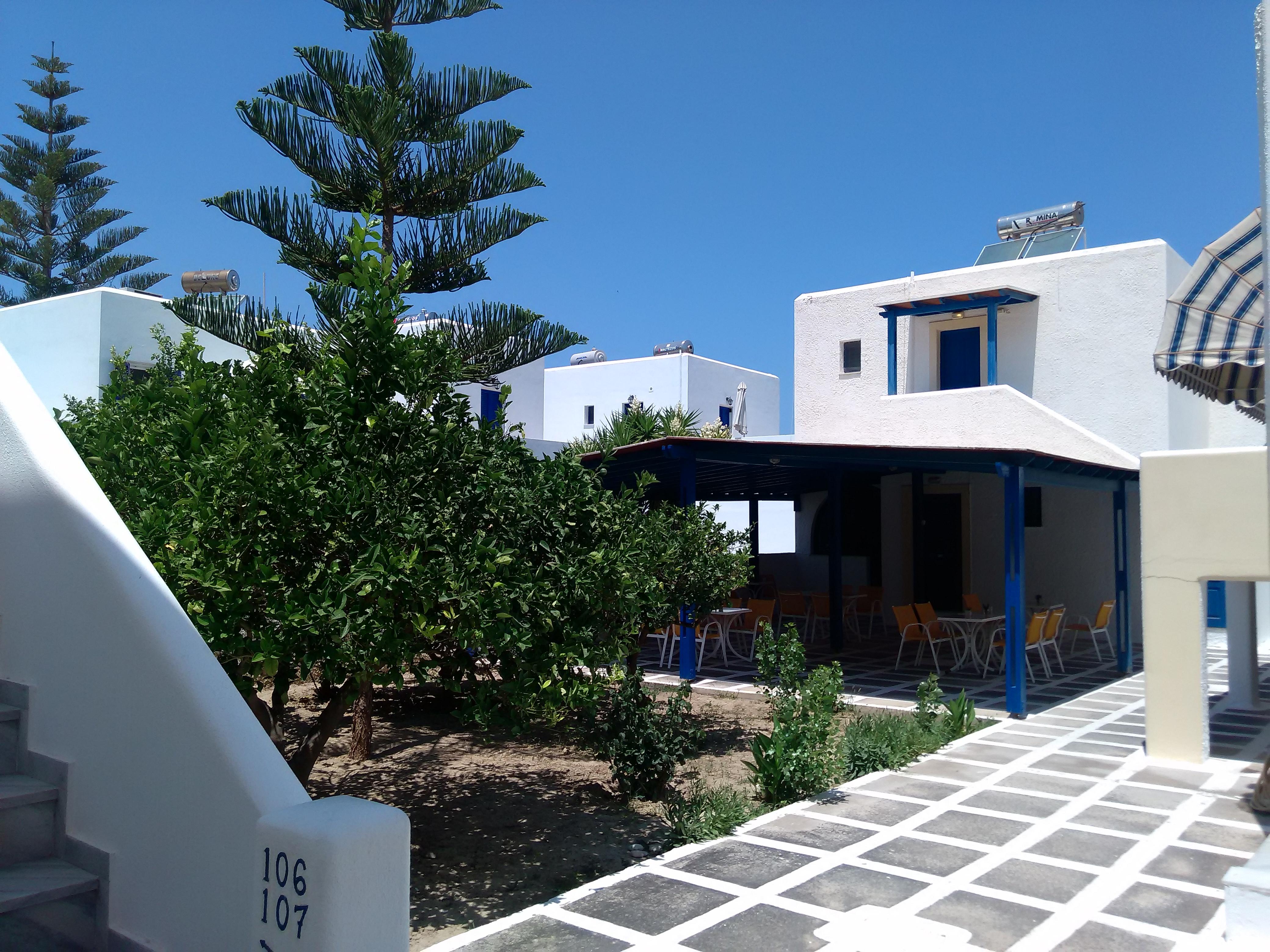 Damias Village Parikia  Luaran gambar